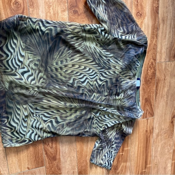 Rags Two Piece Set - Mesh Skirt and Short Sleeve Blouse Size Large - Picture 11 of 12